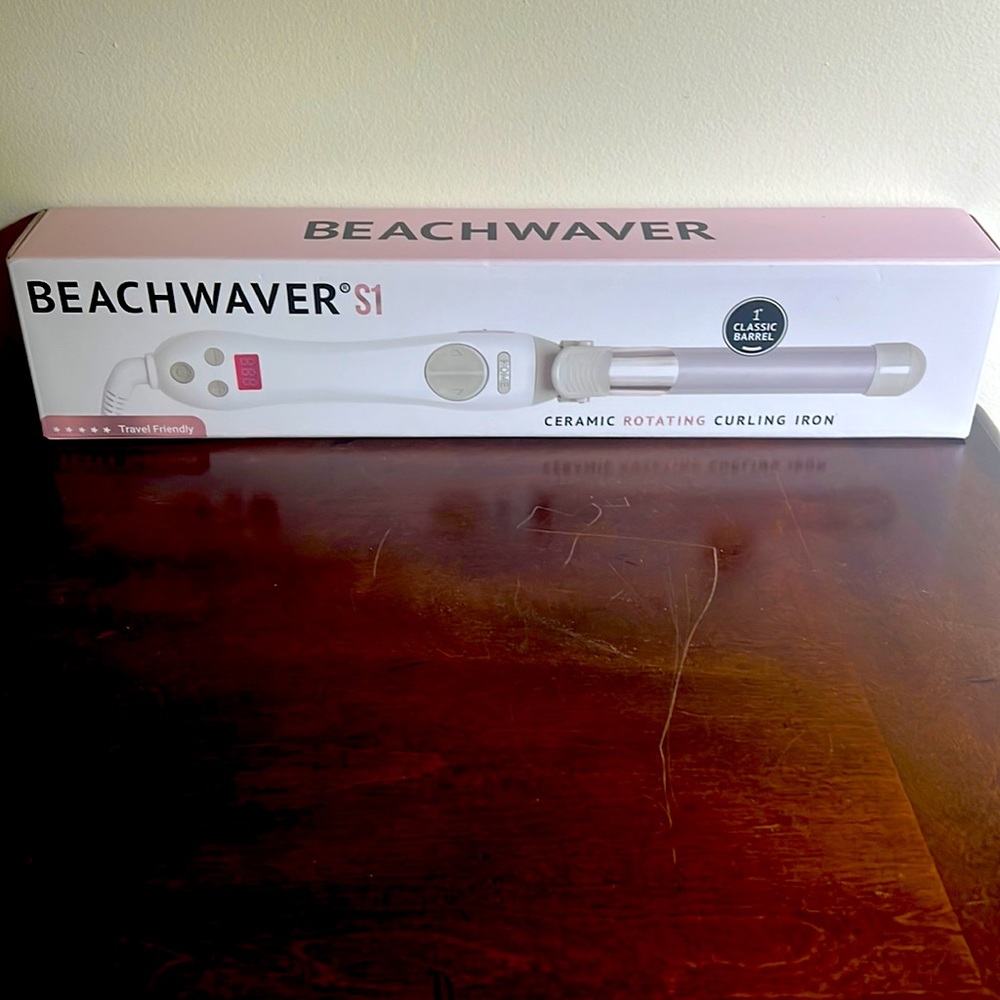 New unopened BEACHWAVER S1 ceramic rotating curling wand